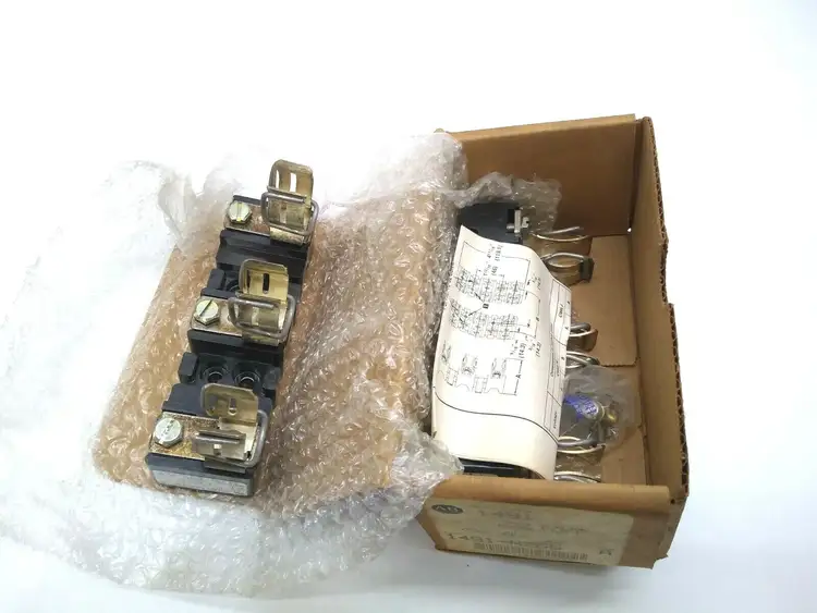 Used ALLEN-BRADLEY FUSE BLOCK 31-60 AMP 600V 3 POLE BULLETIN 1491 Fuse Accessories | Maverick Industrial Sales #1117476