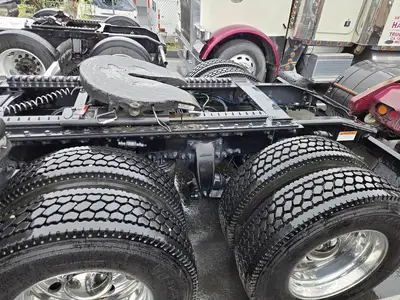 USED 2023 FREIGHTLINER CORONADO 122 SD