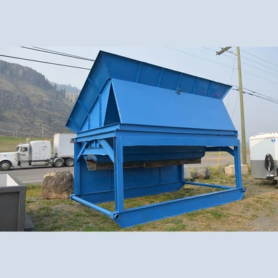 25 yard Hopper and Belt Feeder