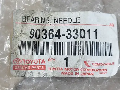 NEW TOYOTA 90364-33011