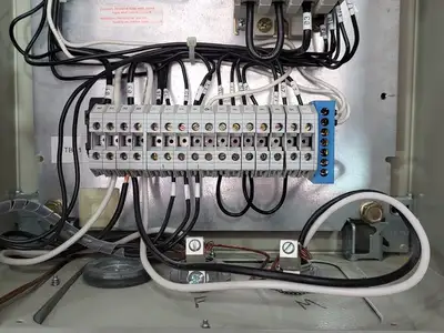 USED LEGRAND BE-325