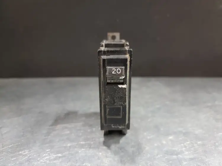 Used CANADIAN GENERAL ELECTRIC TQB1120 Switchgears British Columbia CA | Lenmark #327902