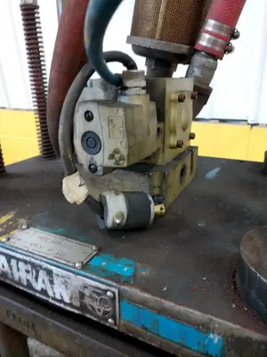 7 TON AIRAM 4-POST PNEUMATIC CUTOFF PRESS: STOCK #13203