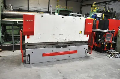 USED BEYELER BYSTRONIC PR6 200 TON X 4100 MM CNC