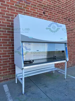 USED LABCONCO 302611100 CLASS II TYPE A2 LOGIC + BIOLOGICAL SAFETY CABINET 6 FT, 115V