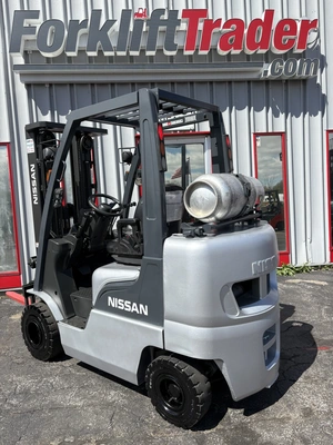 USED 2010 NISSAN MAPL02A25LV