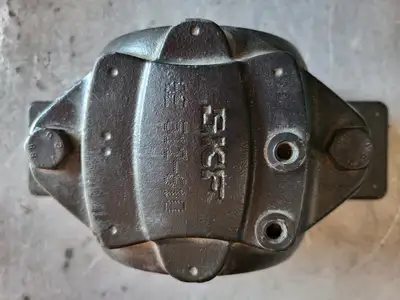 NEW SKF SE512-610