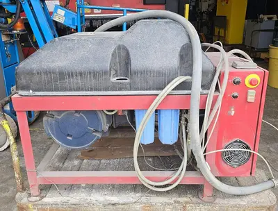 USED 2010 OMAX MAXIEM 2030