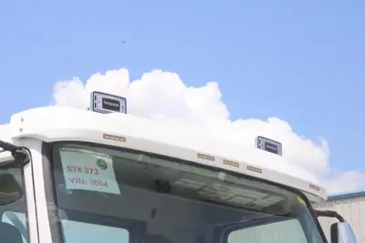 Used 2019 VOLVO VHD64B200 Vacuum Truck Texas US | Roll Off Truck World #1491991
