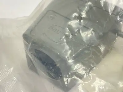 NEW HARTING HAN B 6B TOP ENTRY HOOD M32 HAN 6B-HTE-M32