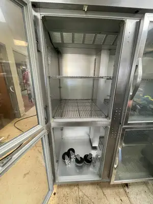 Used Beverage Air Used Beverage-Air ER48-1AHG Stainless Glass 4 Door Top Mounted Reach-in Refrigerator 120V Display Refrigerators Illinois US | Falcon Restaurant Supply #1375874