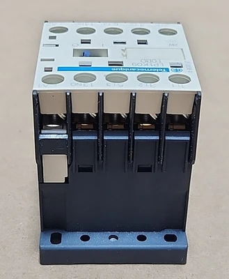 NEW Schneider 036324