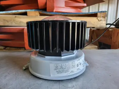 NEW CROUSE-HINDS VMV7L/UNV1