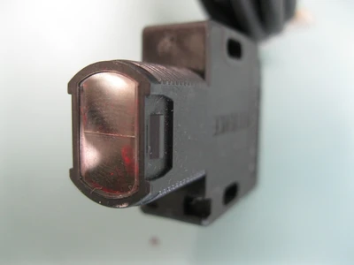 USED KEYENCE PZ-G61B
