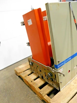 Used GE VB 7.2-500-3 Circuit Breakers Ohio US | Equipment Recovery Corp. #1331717