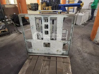 USED CASCADE MARK 55 PUSH/PULL FORKLIFT ATTACHMENT