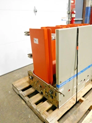 Used GE VB 7.2-500-3 Circuit Breakers Ohio US | Equipment Recovery Corp. #1331722