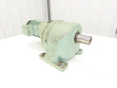 Tsubaki GMTA040-42L450BZ Inline Gear Motor 450:1 Ratio 4rpm .4kw 220V 3PH