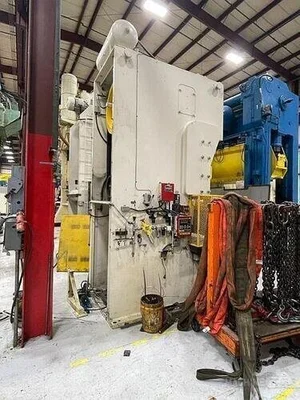 USED 1986 KOMATSU PRESS OBS 200-2