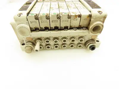 SMC VVQ2000-10A-1 VQ2401-51 Pneumatic Solenoid Valve 6-Station Manifold Block