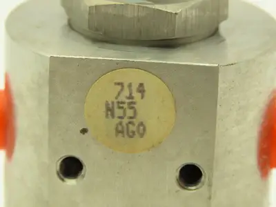 Honeywell Skinner 714N55 Solenoid Valve 3-Way NC 150 PSI 1/8" NPT