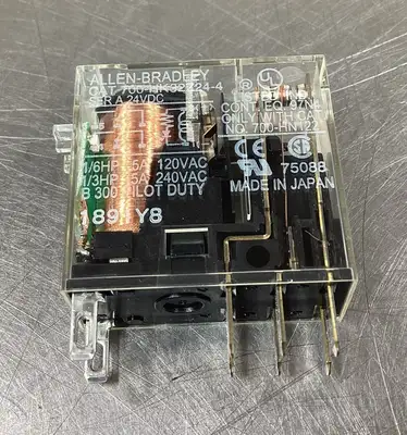 USED Allen-Bradley 700-HK32Z24-4