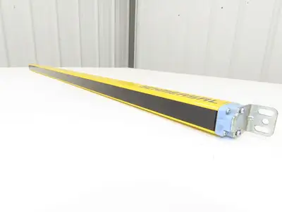 Schmersal SLC440COM-ER-0890-14 Safety Light Curtain Receiver