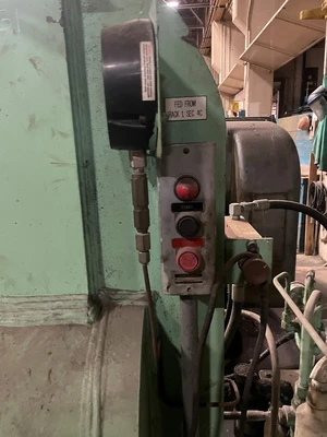 200 Ton Hydraulic Horizontal Wheel Press