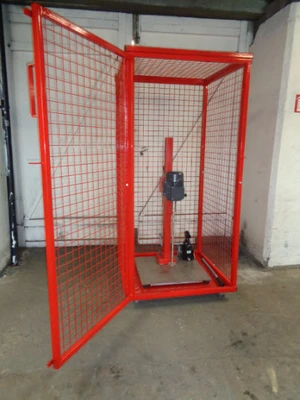 M/S Mesh Safety Cage 910 mm x 910mm x 1,800 mm Tall
