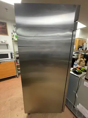 Used Hoshizaki Used 27 1/2" Hoshizaki R1A-FS Stainless Solid Door Reach-In Refrigerator - TH2 Refrigerators Illinois US | Falcon Restaurant Supply #1374847