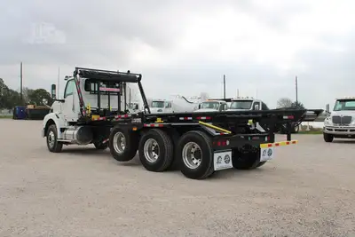 New | in-Stock 2026 INTERNATIONAL HX Rolloff Trucks Texas US | Roll Off Truck World #1491797