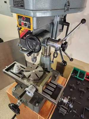 L@@K Commercial Grade Milling / Drill Press with Many Accessories W@W