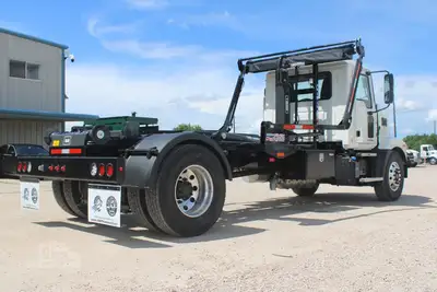New | in-Stock 2025 MACK MD6 Hooklifts & Roll-Offs Texas US | Roll Off Truck World #1491879