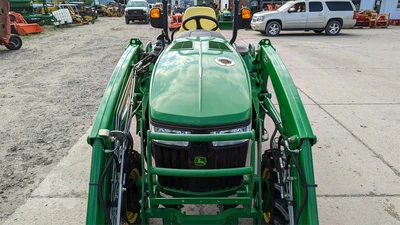 USED 2015 JOHN DEERE 3033R