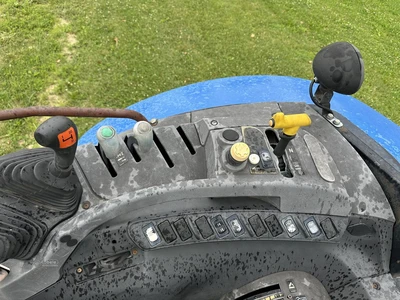 Used NEW HOLLAND T6020 Utility Tractors New York US | Abele Tractor #1343158
