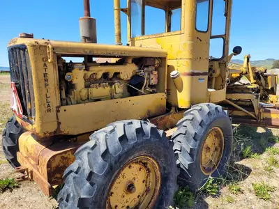 USED 1952 CATERPILLAR 12