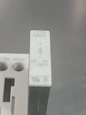 Schrack Technik LSHD0685 / LSZD0004 Aauxiliary contactor Loc4B32