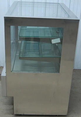 142-0896 Amtekco 4’ Self Contained Full Service Bakery Deli Cooler Case