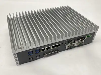 USED AXIOMTEK EBOX670-891-FL-DC