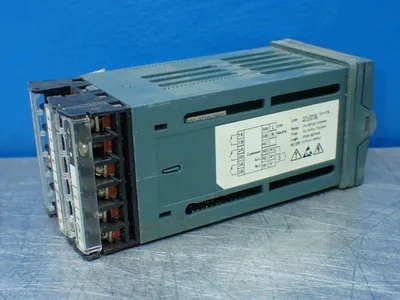 Used EUROTHERM 2216E/AL/VH/R1/R1/RF/2YM/ENG/XXXXX/EU0523 Temperature Controls Ohio US | HGR 24 #802924