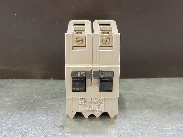 Used FEDERAL PIONEER NA215 Switchgears British Columbia CA | Lenmark #243591