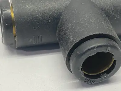 USED LEGRIS PNEUMATIC PUSH-IN FITTING TEE 6MM OD LOT OF 12