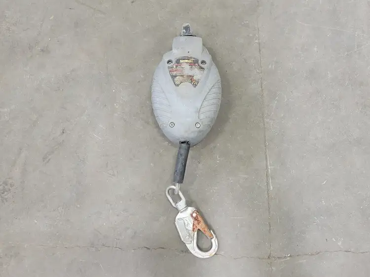 Used SAFEWAZE REC-23S Safety Equipment British Columbia CA | Lenmark #265752