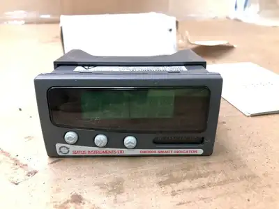 Status Instruments DM3421 S1 Current / Voltage Panel Meter 90-253VAC 24V 6VA NIB