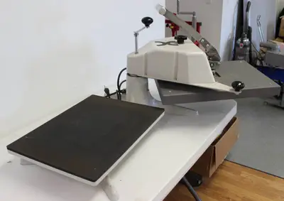 The Magic Touch INSTA Heat Professional Grade, Durable Heat Press, Model # 234, 120Volts, 1700 Watts. Eco friendly