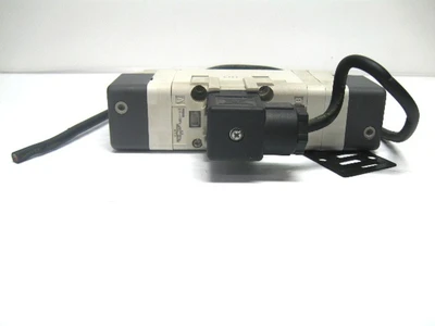 USED SMC VQ7-6-FHG-D-3Z