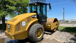 USED 2019 Caterpillar CS56B