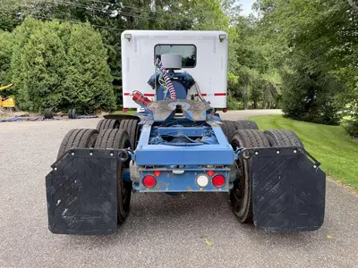 USED 2011 PETERBILT 367
