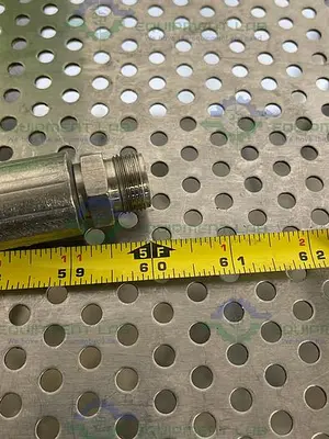 USED SAINT GOBAIN STHT-W-0500 60" SILICONE HOSE W/ 1/2" THREADED FITTING