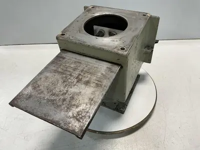 USED METAL FABRICATOR NO MODEL NUMBER
